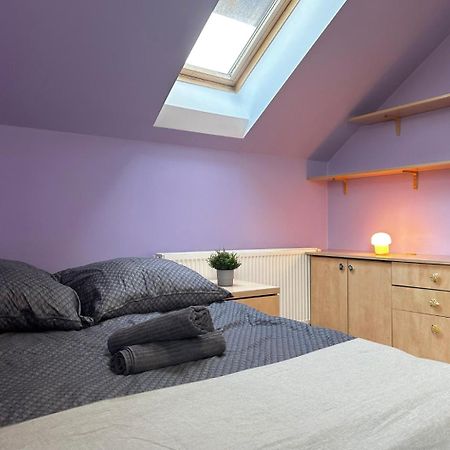 Purple Room - Charming Place, 15 Minutes To Gdansk Old Town & 5 Minutes To Seaside Exterior photo